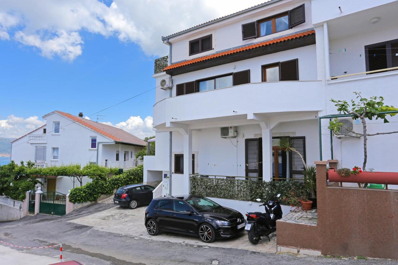 טרוגיר Apartments With A Parking Space Mastrinka, Ciovo - 4324 מראה חיצוני תמונה