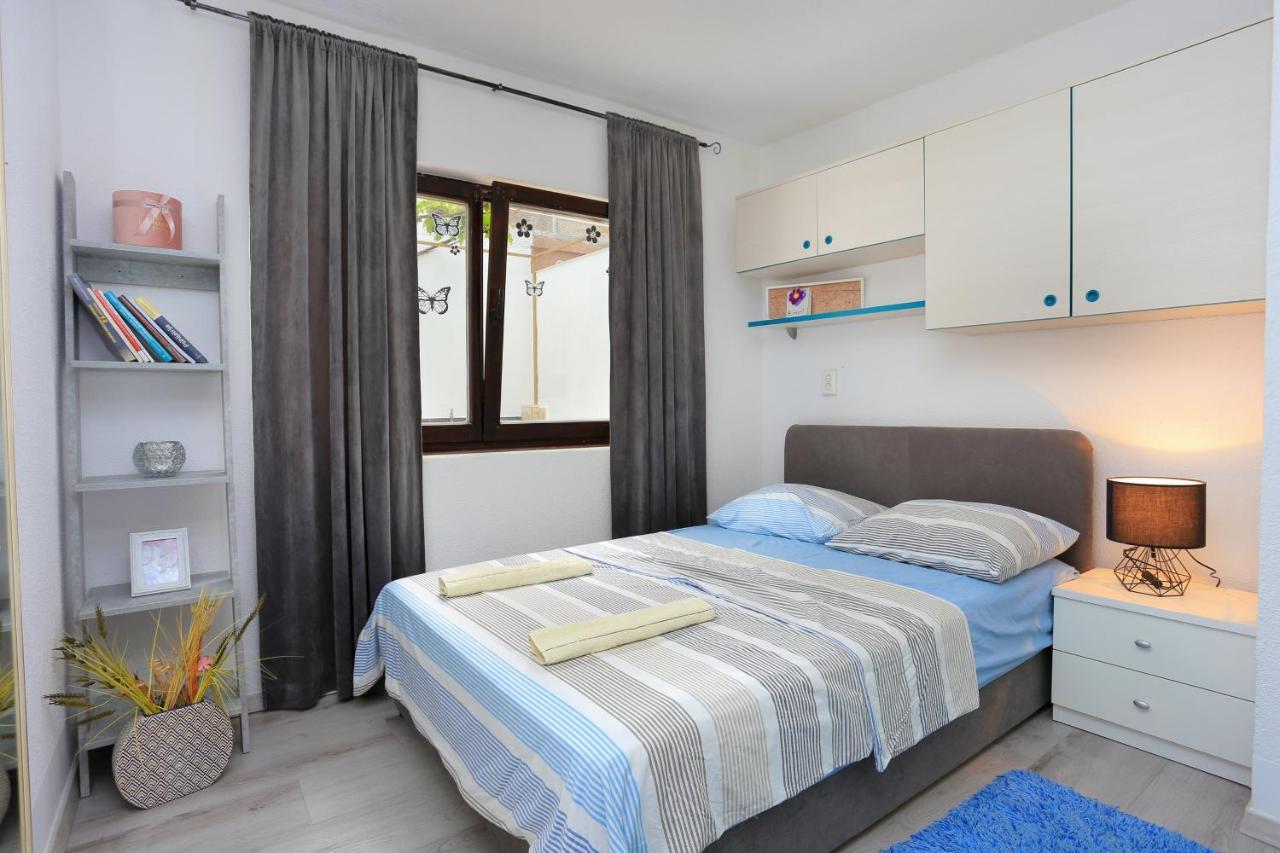 טרוגיר Apartments With A Parking Space Mastrinka, Ciovo - 4324 מראה חיצוני תמונה