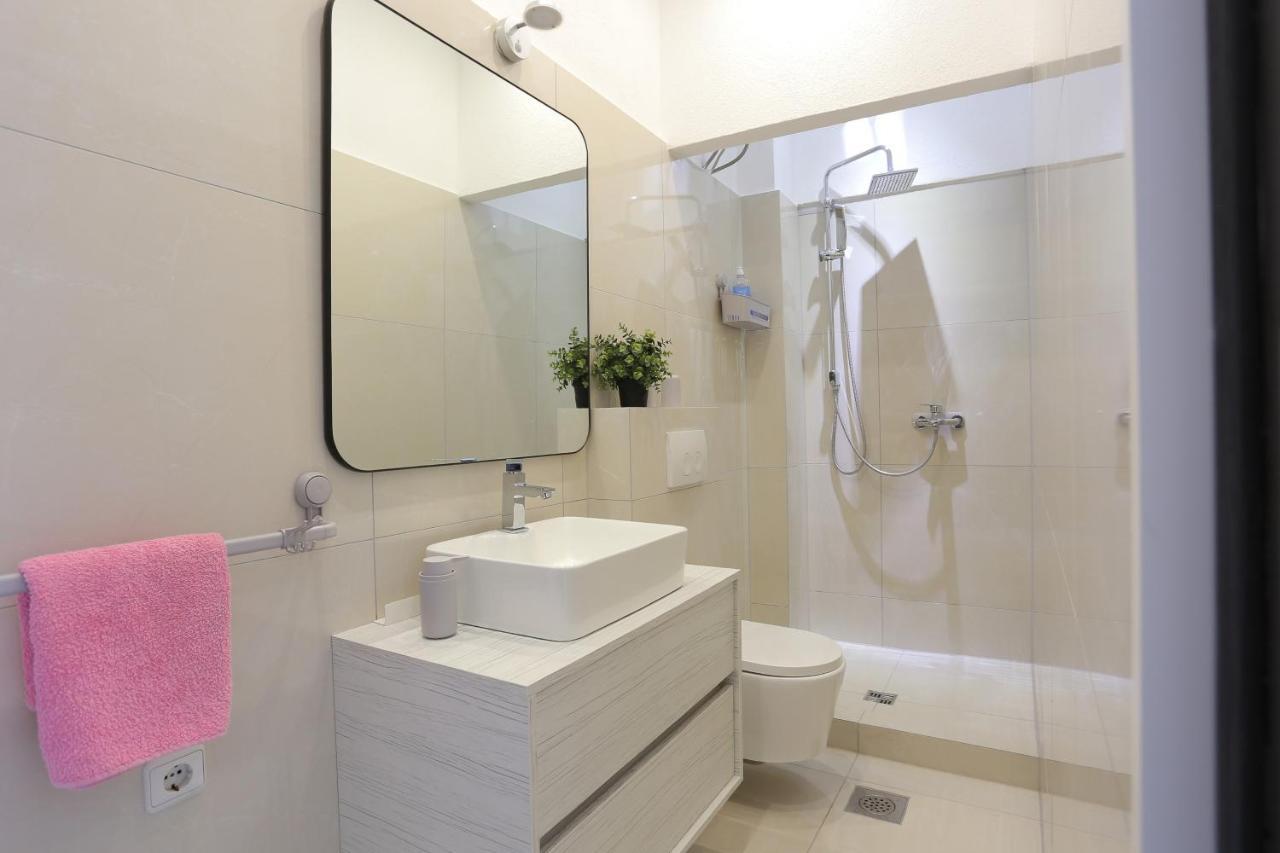 טרוגיר Apartments With A Parking Space Mastrinka, Ciovo - 4324 מראה חיצוני תמונה