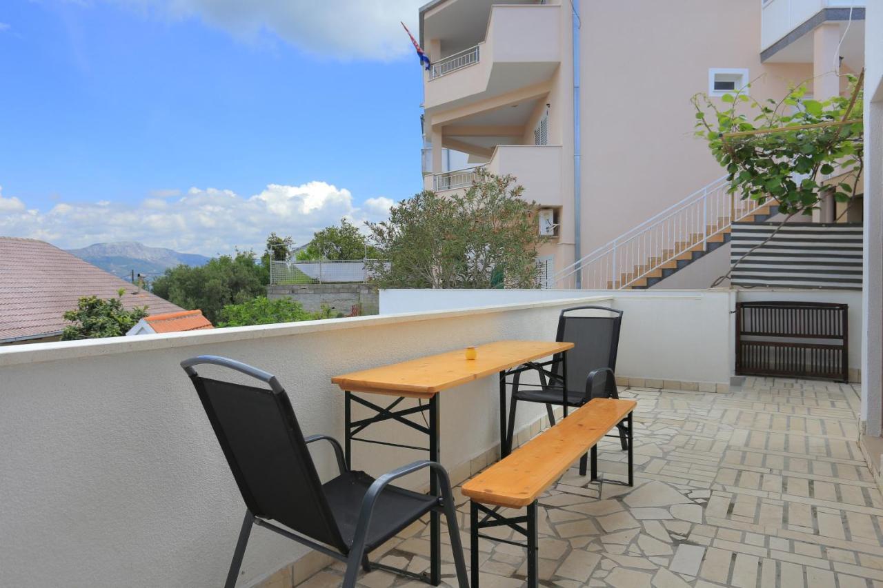 טרוגיר Apartments With A Parking Space Mastrinka, Ciovo - 4324 מראה חיצוני תמונה