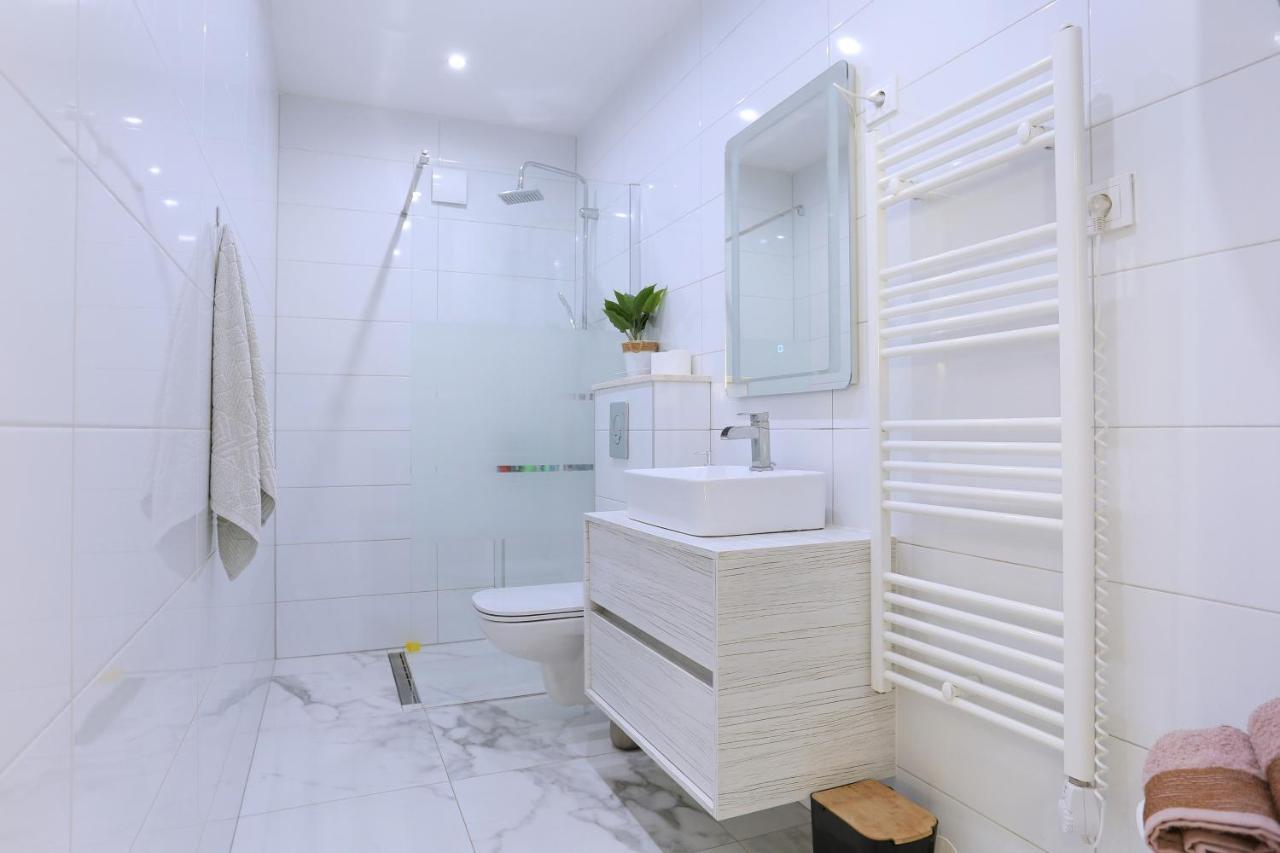 טרוגיר Apartments With A Parking Space Mastrinka, Ciovo - 4324 מראה חיצוני תמונה