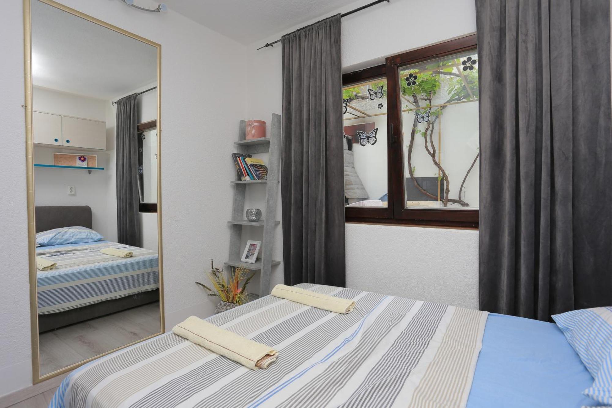 טרוגיר Apartments With A Parking Space Mastrinka, Ciovo - 4324 חדר תמונה