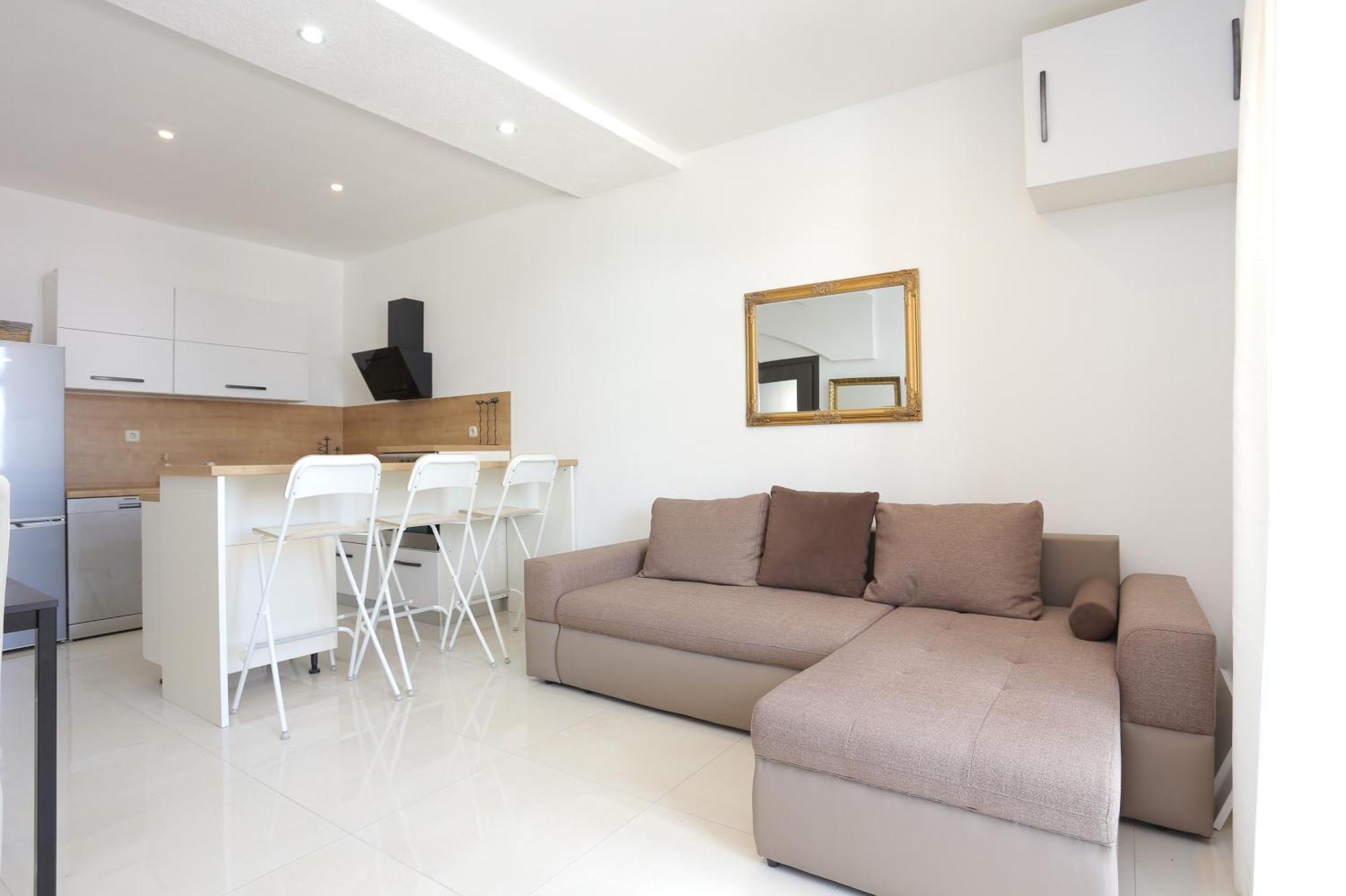 טרוגיר Apartments With A Parking Space Mastrinka, Ciovo - 4324 חדר תמונה